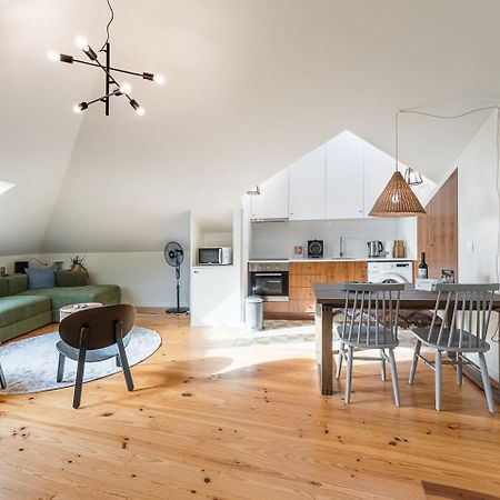 Guestready - Spacious And Modern Apt W/ Skylight Porto Luaran gambar