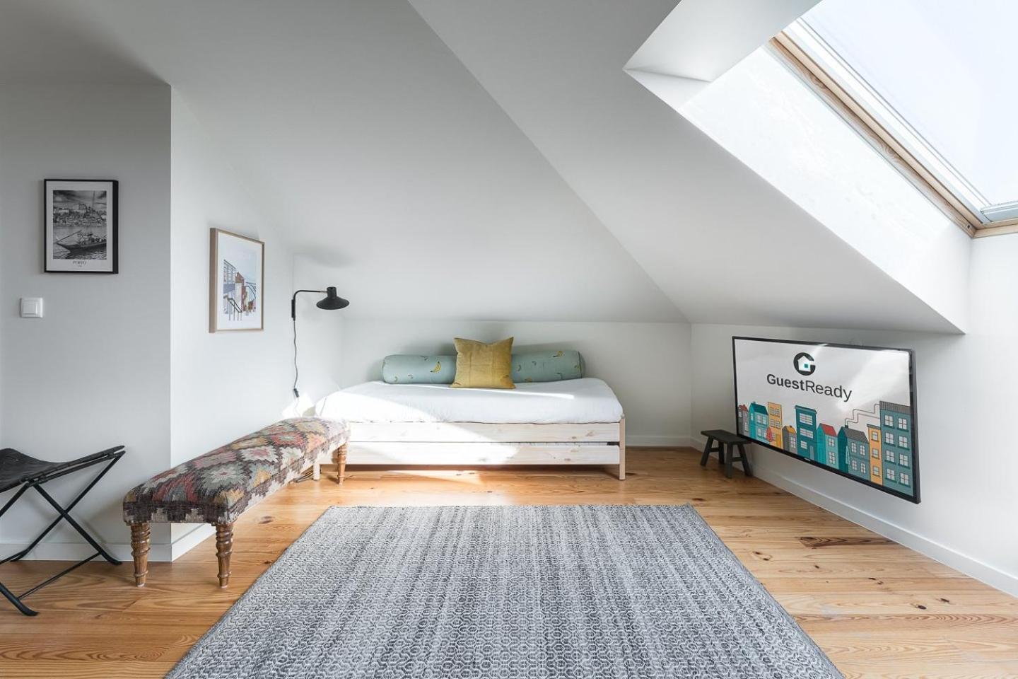 Guestready - Spacious And Modern Apt W/ Skylight Porto Luaran gambar